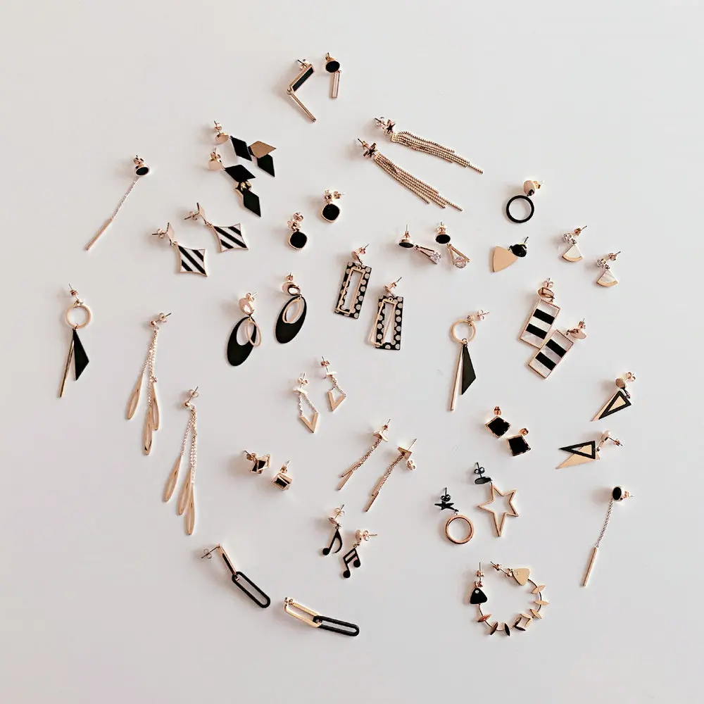 Hot sale products Fashion Titanium Rose Gold Jewelry Women Korean Custom Geometric Triangle Tassel Stainless Steel Earrings
Hot sale products Fashion Titanium Rose Gold Jewelry Women Korean Custom Geometric Triangle Tassel Stainless Steel Earrings