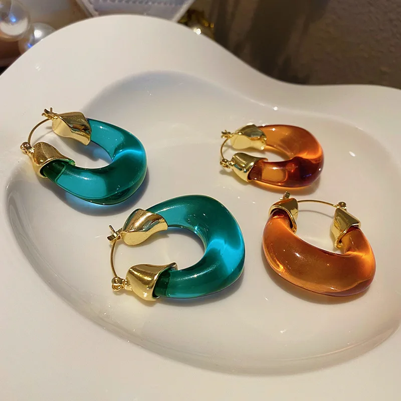 Vintage Retro Green Amber Plastic Geometric Earrings Transparent Resin U Shape Huggie Earrings
Vintage Retro Green Amber Plastic Geometric Earrings Transparent Resin U Shape Huggie Earrings