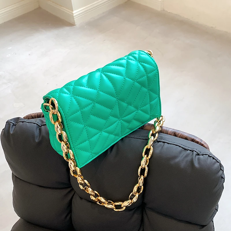 2021 Women's Shoulder Bags Thick Chain Quilted Shoulder Purses Clutch Bags, Black,red,brown and customzied
2021 Women's Shoulder Bags Thick Chain Quilted Shoulder Purses Clutch Bags, Black,red,brown and customzied