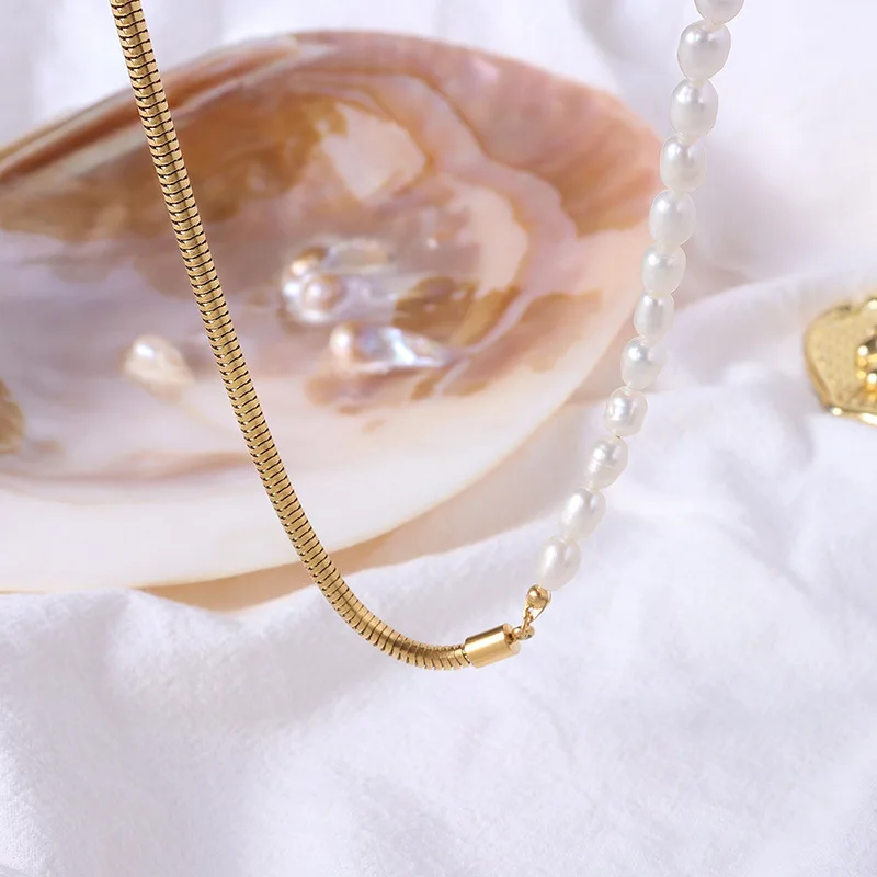 2022 Chic stainless steel jewelry 50% profiled pearls snake patchwork chain choker necklace
2022 Chic stainless steel jewelry 50% profiled pearls snake patchwork chain choker necklace