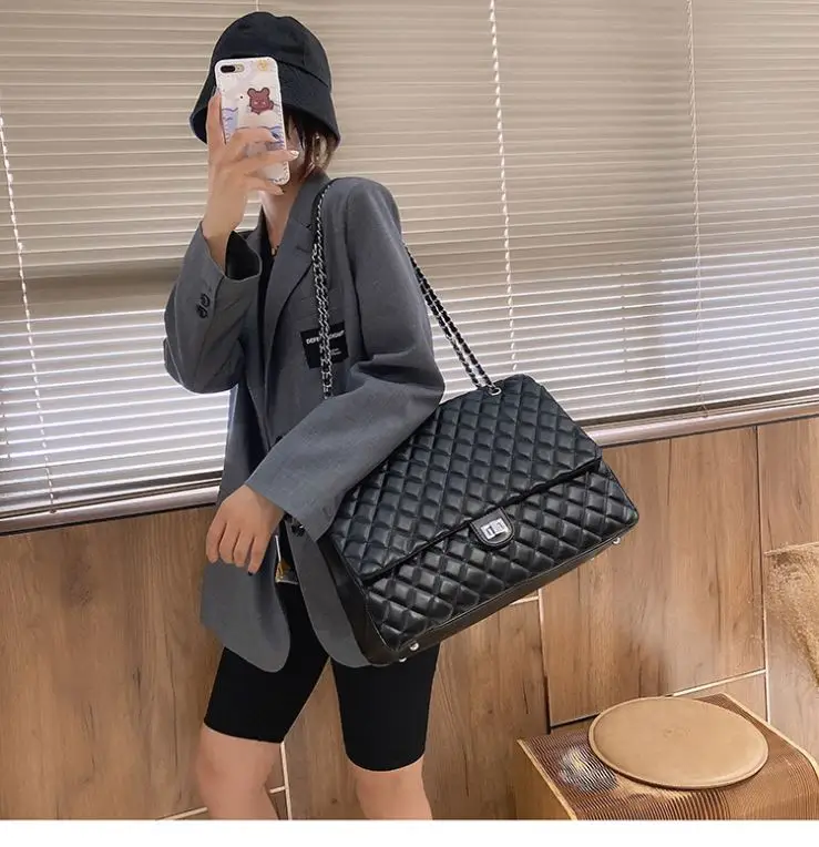 2021 Stylish fashion red purse handbag 3018 ladies purses, Black 
2021 Stylish fashion red purse handbag 3018 ladies purses, Black