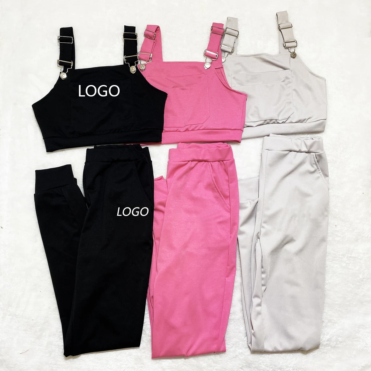 Hot selling European and American women's casual fashion embroidery letter adjustable suspender trousers suit
Hot selling European and American women's casual fashion embroidery letter adjustable suspender trousers suit
