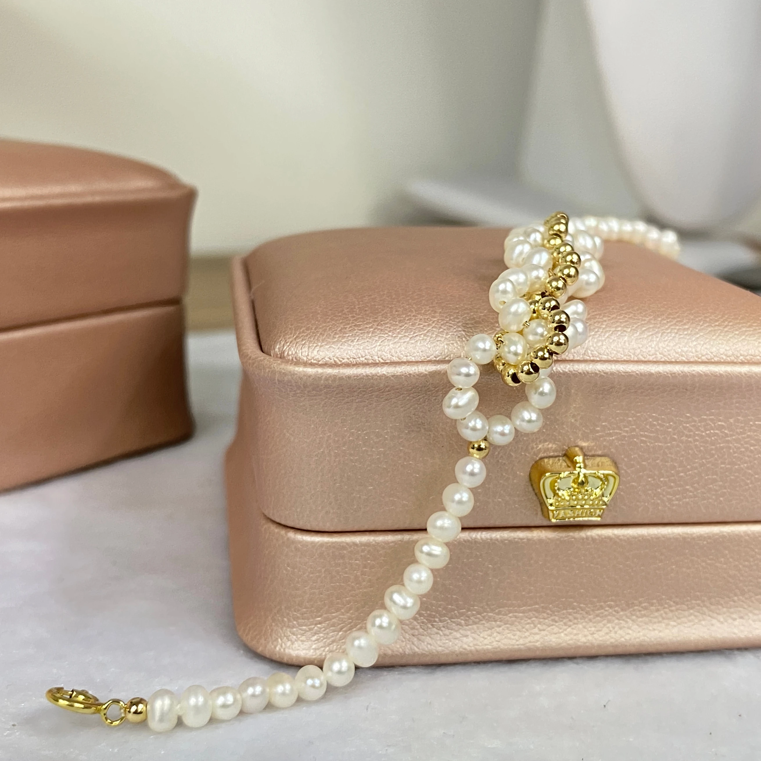 Withe Natural freshwater pearl bracelet 14k Gold Filled Adjustable bracelet women, White
Withe Natural freshwater pearl bracelet 14k Gold Filled Adjustable bracelet women, White