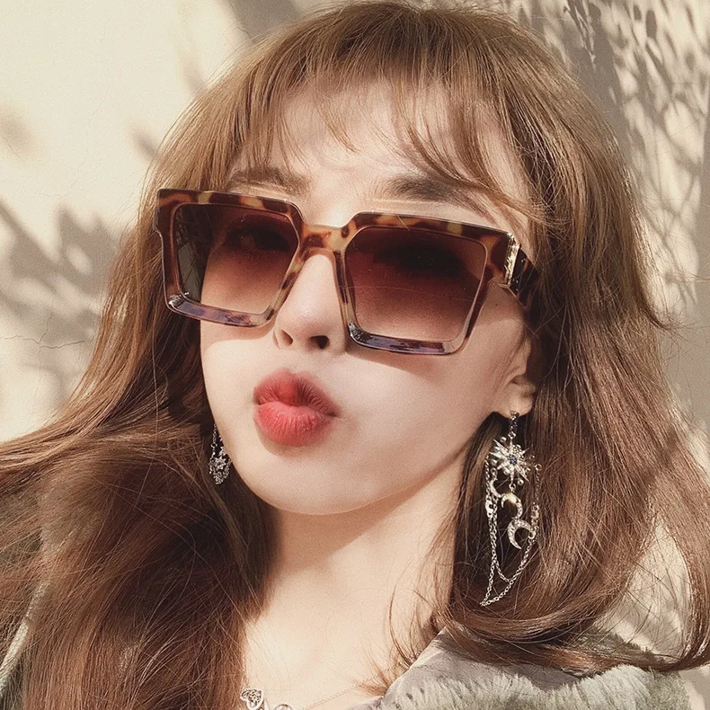 New Simple Trendy Square Frames Sunglasses UV400 Protection Retro Personality Sun Glasses Shades Eyeglasses, As the picture shows
New Simple Trendy Square Frames Sunglasses UV400 Protection Retro Personality Sun Glasses Shades Eyeglasses, As the picture shows