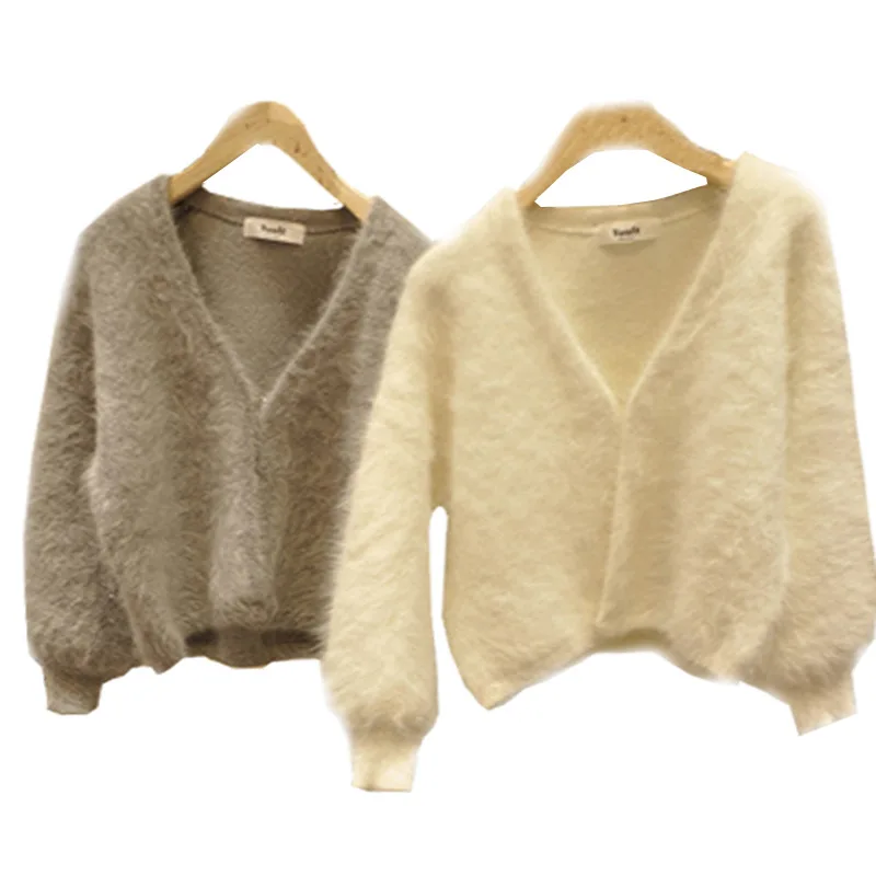 factory wholesale Winter solid color V-neck women warm mink short sweater cardigan women button heavy knitted jacket
factory wholesale Winter solid color V-neck women warm mink short sweater cardigan women button heavy knitted jacket