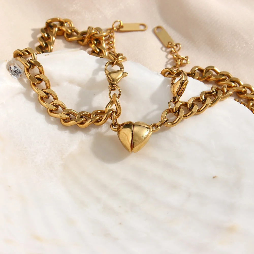 Valentine's Day Gift ideas Jewelry magnetic Heart Shape Cuban Chain Bracelet Couple Bracelet
Valentine's Day Gift ideas Jewelry magnetic Heart Shape Cuban Chain Bracelet Couple Bracelet