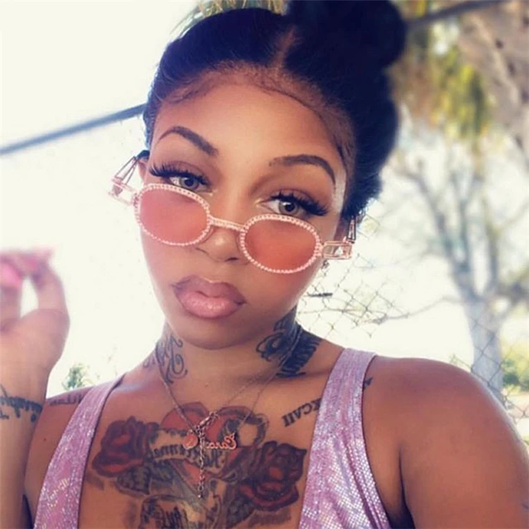 High Quality Elegant Diamond Sun Glasses Women Designer Retro Round Rhinestone Shades Sunglasses 2021, Custom colors
High Quality Elegant Diamond Sun Glasses Women Designer Retro Round Rhinestone Shades Sunglasses 2021, Custom colors