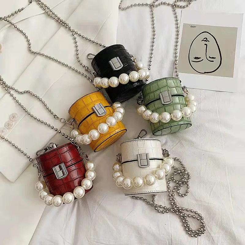 Mini girl cute Pearl Chains Clear Handbag Small Lock pu Bag Round Purse women Bucket Bag
Mini girl cute Pearl Chains Clear Handbag Small Lock pu Bag Round Purse women Bucket Bag
