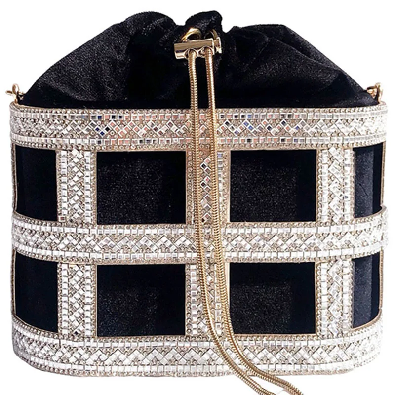British Style Metal Basket One-shoulder Bucket Bag Fashionable High-end Ladies Handbag Creative Personality Messenger Bag YGH151
British Style Metal Basket One-shoulder Bucket Bag Fashionable High-end Ladies Handbag Creative Personality Messenger Bag YGH151