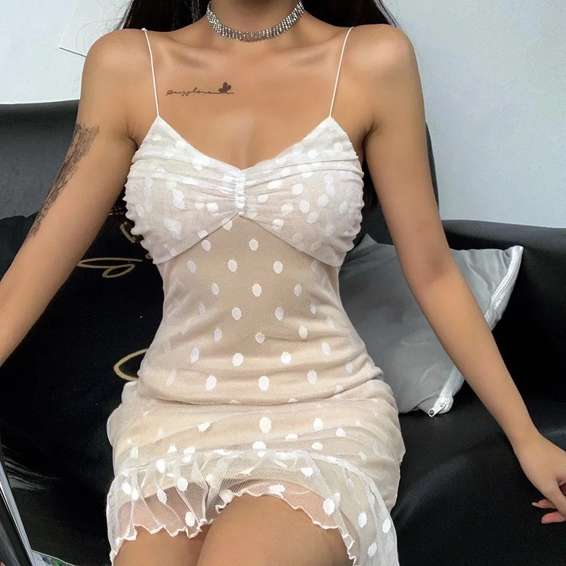 2020 new arrivals summer fashion women spaghetti strap deep V neck polka dot women casual dress
2020 new arrivals summer fashion women spaghetti strap deep V neck polka dot women casual dress