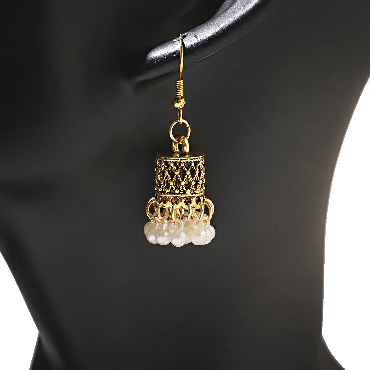 Women Boho Ethnic Pearl Tassel Earrings for Women Pendant Gyspy Gold Bells Hook Ladies Indian Earrings Jewelry
Women Boho Ethnic Pearl Tassel Earrings for Women Pendant Gyspy Gold Bells Hook Ladies Indian Earrings Jewelry