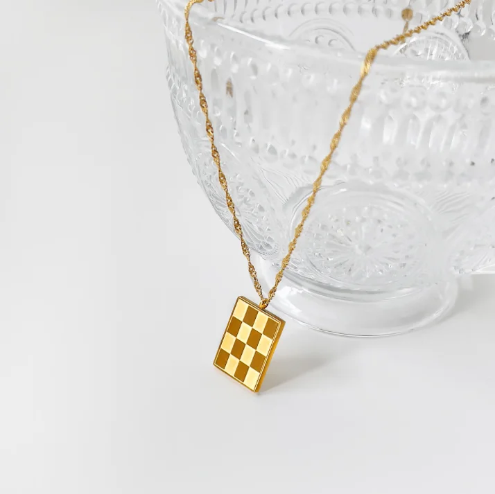 Vintage Gold Plated Trendy Designer Women Men Necklace Stainless Steel Square Checkerboard Pendant Necklace
Vintage Gold Plated Trendy Designer Women Men Necklace Stainless Steel Square Checkerboard Pendant Necklace