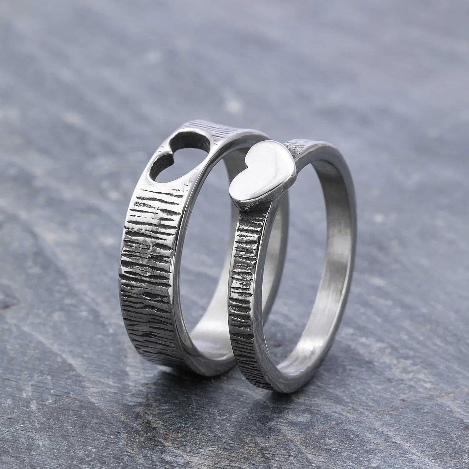 Anel New Arrival Vintage Stainless Steel Wedding Band Heart Shape Couple Ring For Lovers
Anel New Arrival Vintage Stainless Steel Wedding Band Heart Shape Couple Ring For Lovers
