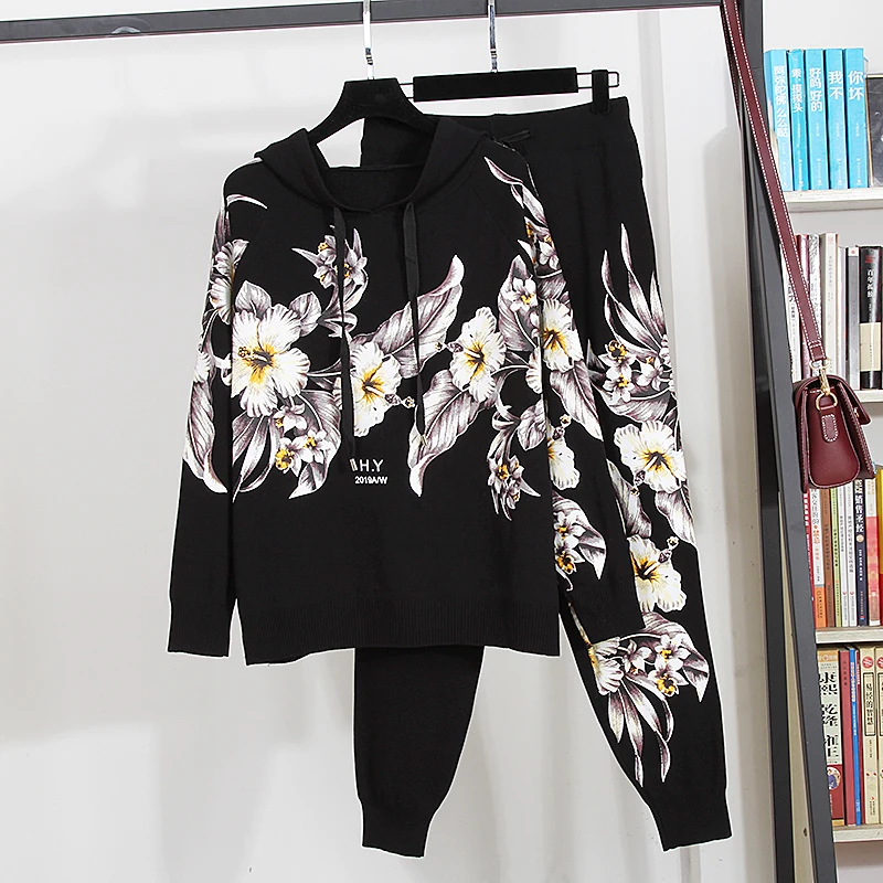 European Spring 2021 Women's Sports Knit Suit Plus Size Flower Print Hooded Sweater Hoodie Jacket Casual Pants Tracksuit
European Spring 2021 Women's Sports Knit Suit Plus Size Flower Print Hooded Sweater Hoodie Jacket Casual Pants Tracksuit