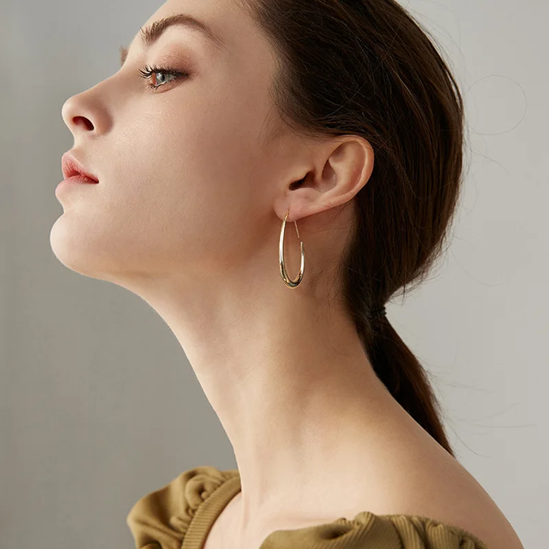 French Style Silver Plated Chic Water Rain Drop Ear Hook Elegant Chunky Solid Dubai Gold Hoop Earrings For Women Jewelry
French Style Silver Plated Chic Water Rain Drop Ear Hook Elegant Chunky Solid Dubai Gold Hoop Earrings For Women Jewelry