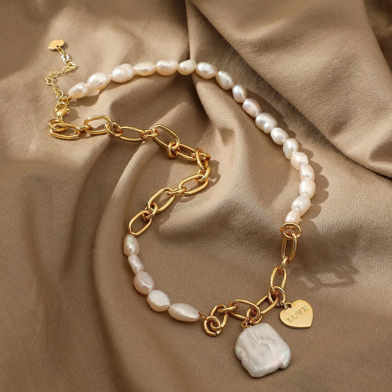 Hot Trendy gold plates Popular Pearl Chain Stitching Necklace Geometric Pendant Necklace for women, Picture
Hot Trendy gold plates Popular Pearl Chain Stitching Necklace Geometric Pendant Necklace for women, Picture