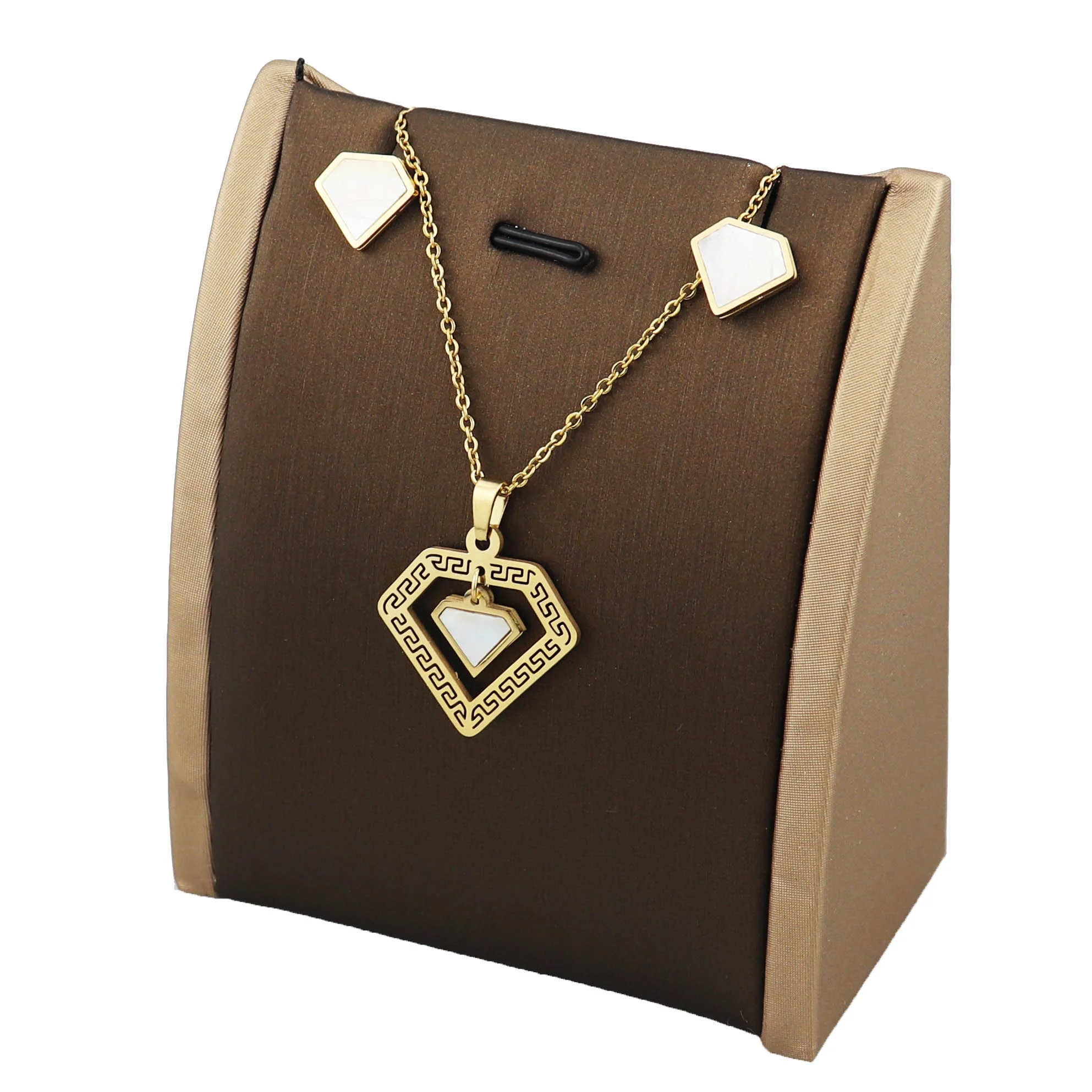 Hot Fashion stainless steel jewelry diamond-shape Pendant necklace and earring jewelry women girl set plated gold jewelry set
Hot Fashion stainless steel jewelry diamond-shape Pendant necklace and earring jewelry women girl set plated gold jewelry set