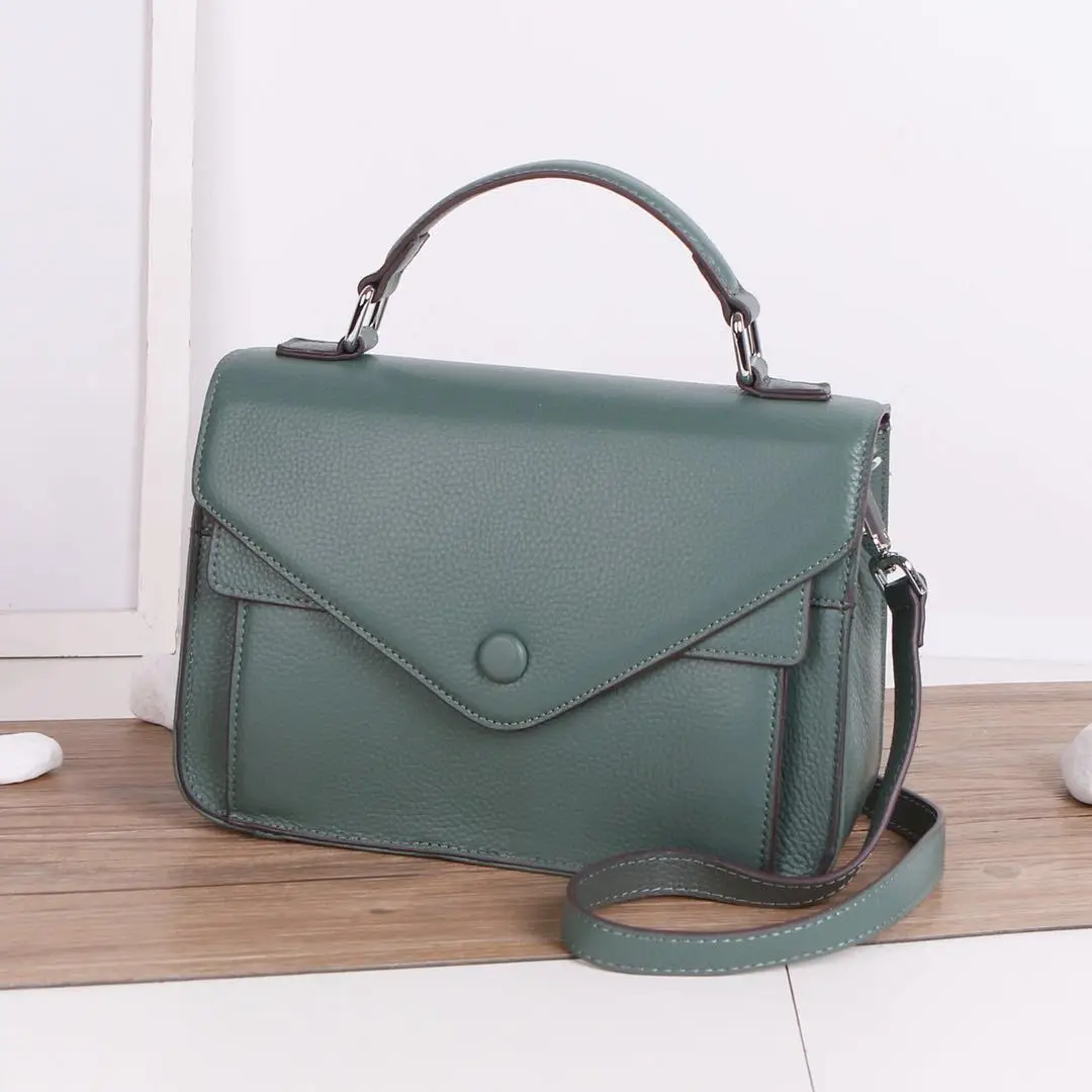 2021 New First Layer Cowhide Small Square Bag Ladies All-match One Shoulder Messenger Fashionable Handbag
2021 New First Layer Cowhide Small Square Bag Ladies All-match One Shoulder Messenger Fashionable Handbag