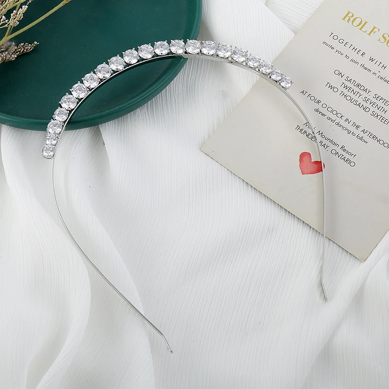 High quality luxury brass tiara hair band bridal hair accessories for wedding, Picture shows
High quality luxury brass tiara hair band bridal hair accessories for wedding, Picture shows