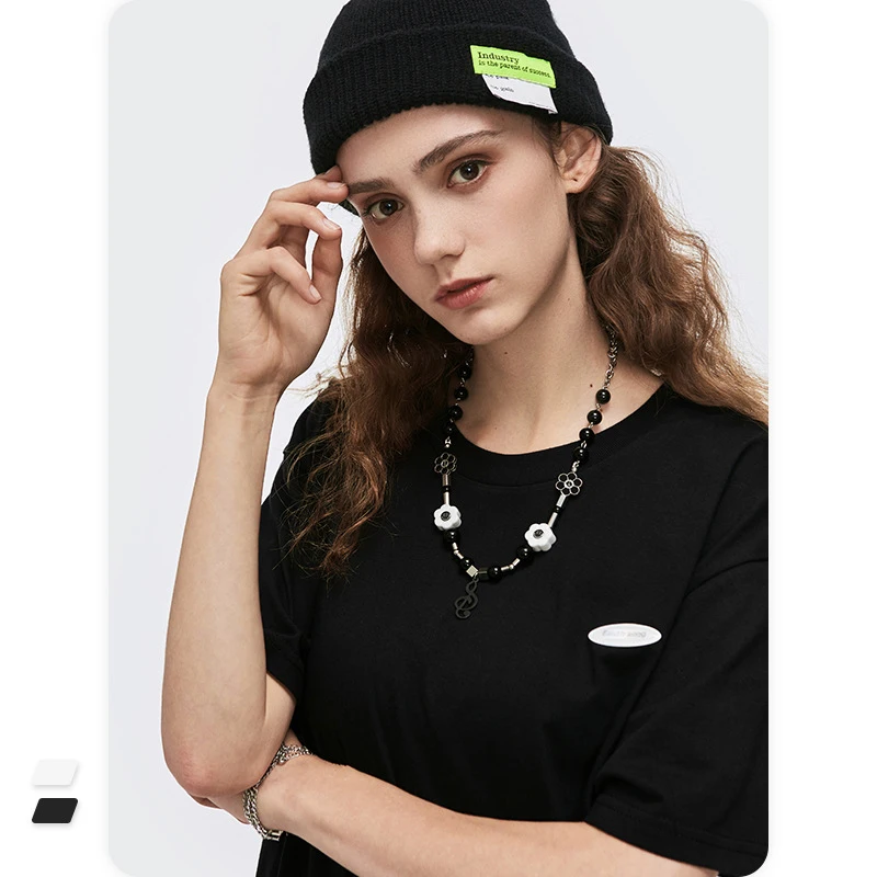wholesale 2021 new oem custom high quality drop shoulder gril's printed t shirt unisex street style short sleeve t shirt
wholesale 2021 new oem custom high quality drop shoulder gril's printed t shirt unisex street style short sleeve t shirt