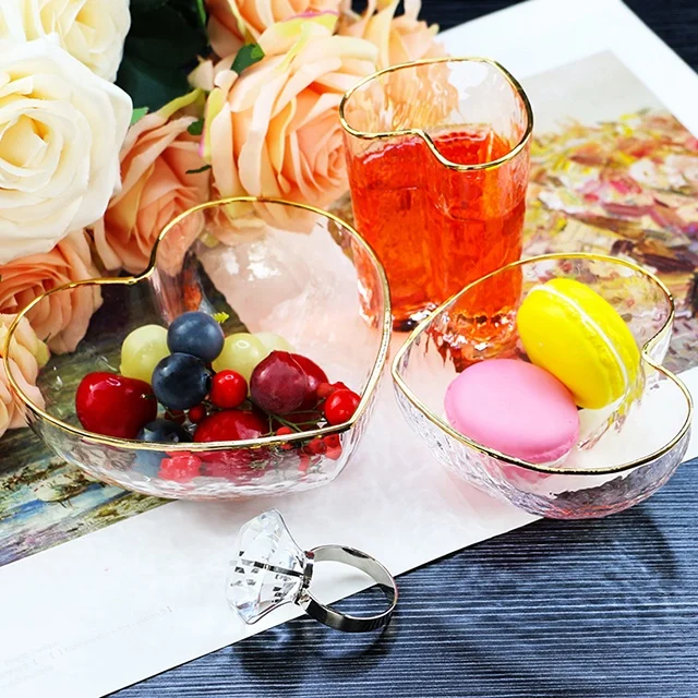 Kitchenware Cups Clear Hammer Heart Shaped Tableware Romantic Elegance Fruit Bowl Glass Bowl Set Ice Cream Bowl With Golden Rim, White with gold
Kitchenware Cups Clear Hammer Heart Shaped Tableware Romantic Elegance Fruit Bowl Glass Bowl Set Ice Cream Bowl With Golden Rim, White with gold