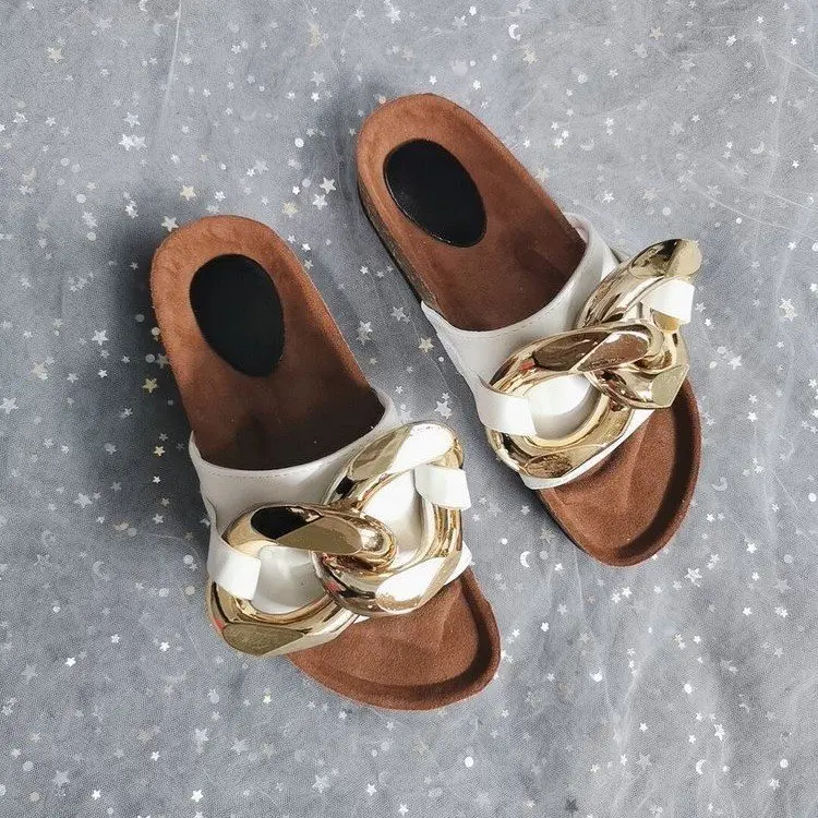 2021 Wholesale Sandal Lady Outdoor Fashion Rubber Cross Drill Light Weight Pvc For Woman Slippers
2021 Wholesale Sandal Lady Outdoor Fashion Rubber Cross Drill Light Weight Pvc For Woman Slippers