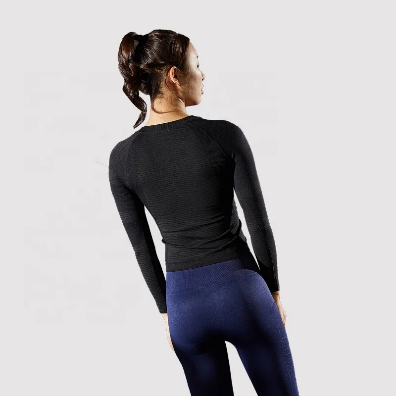 Women's Sport Shirt With Seamless Long Sleeves And Thumb Holes Fitness And Yoga T-shirt For Women, As the picture
Women's Sport Shirt With Seamless Long Sleeves And Thumb Holes Fitness And Yoga T-shirt For Women, As the picture