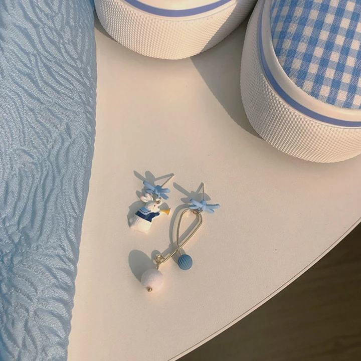 Fashion Cute Sailor Suit Bunny Earrings Blue Bow Earrings Acrylic Pendant Earrings, Picture shows
Fashion Cute Sailor Suit Bunny Earrings Blue Bow Earrings Acrylic Pendant Earrings, Picture shows