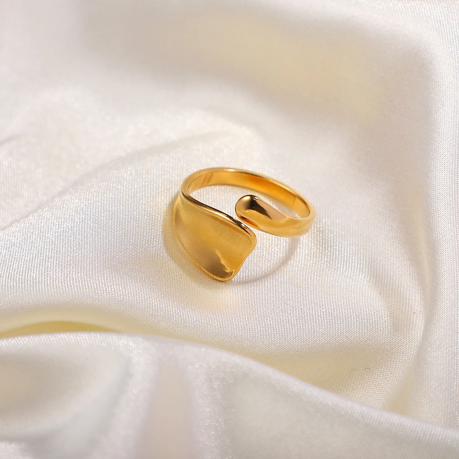 New Simple Stainless Steel 18K Gold Plated Adjustable Rings Finger Irregular Geometric Chunky Rings For Women
New Simple Stainless Steel 18K Gold Plated Adjustable Rings Finger Irregular Geometric Chunky Rings For Women
