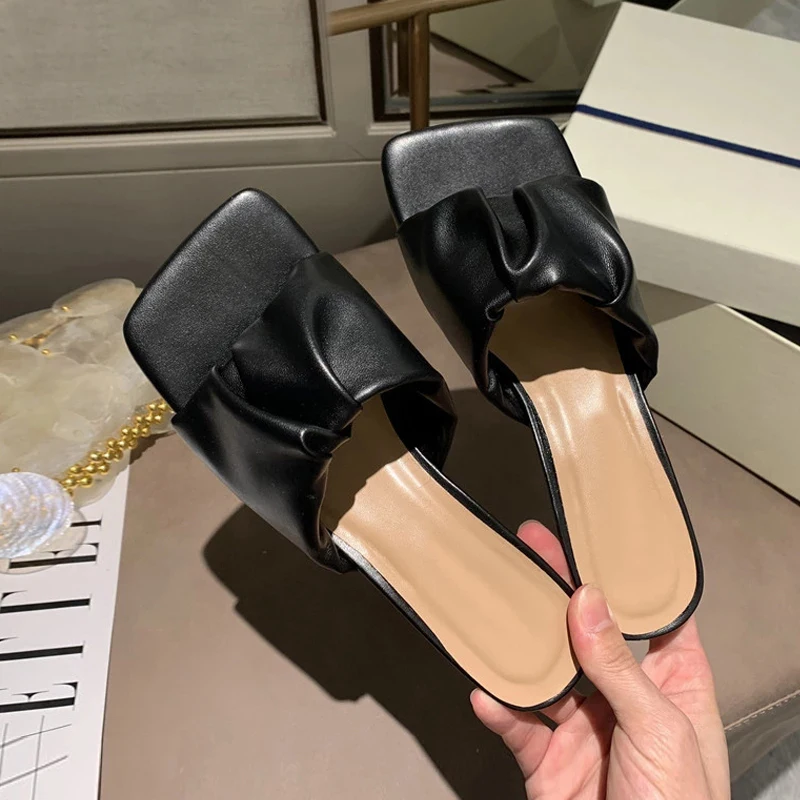 2022 Brand Design Women slippers Elegant Square Toe Thin High Heels 4CM Slippers Summer Outdoor Beach Ladies Slides Shoes
2022 Brand Design Women slippers Elegant Square Toe Thin High Heels 4CM Slippers Summer Outdoor Beach Ladies Slides Shoes