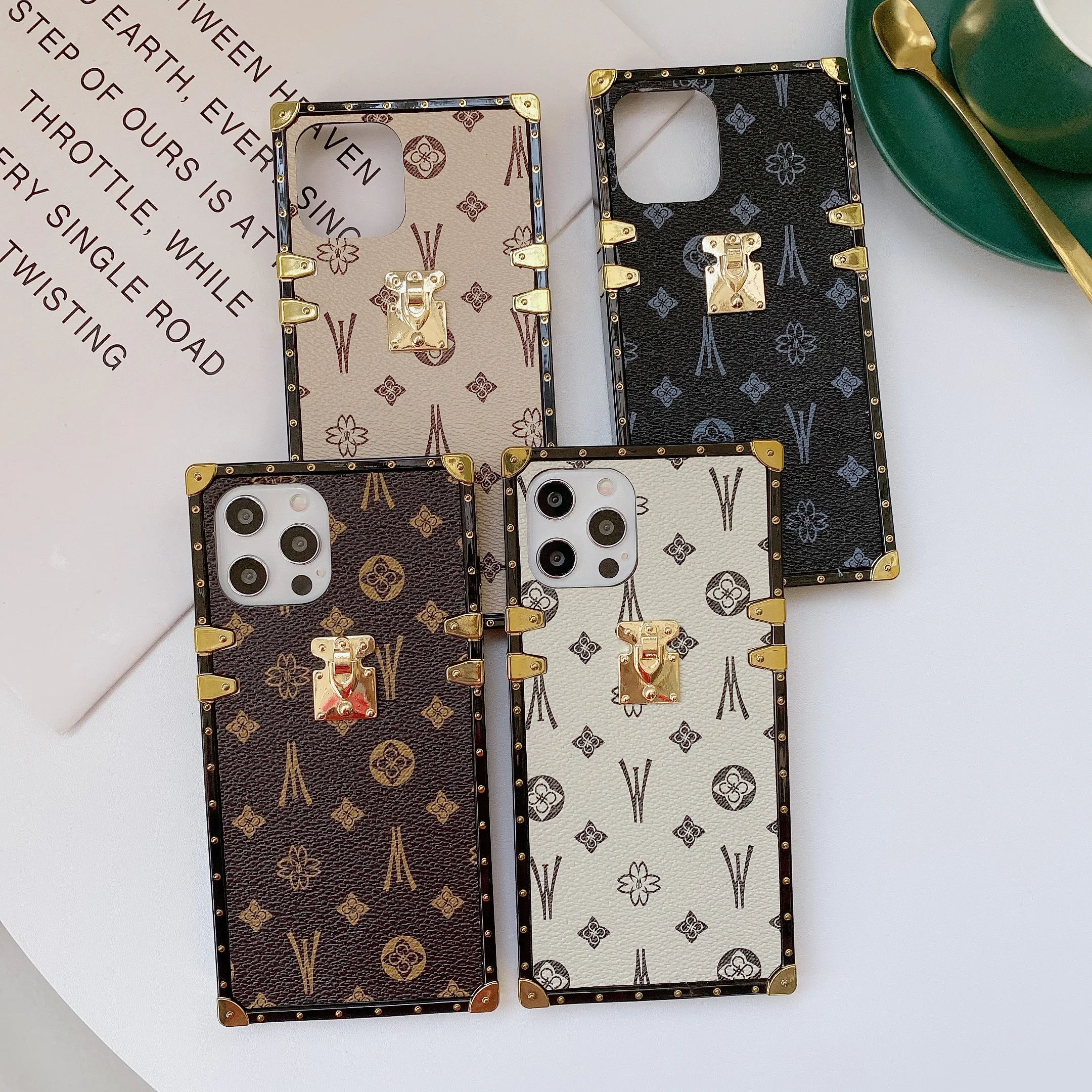 Fashion Square Leather Phone Case For iPhone 13 12 Pro Max XS MAX XR 7 8 Plus SE Luxury Geometric cover
Fashion Square Leather Phone Case For iPhone 13 12 Pro Max XS MAX XR 7 8 Plus SE Luxury Geometric cover