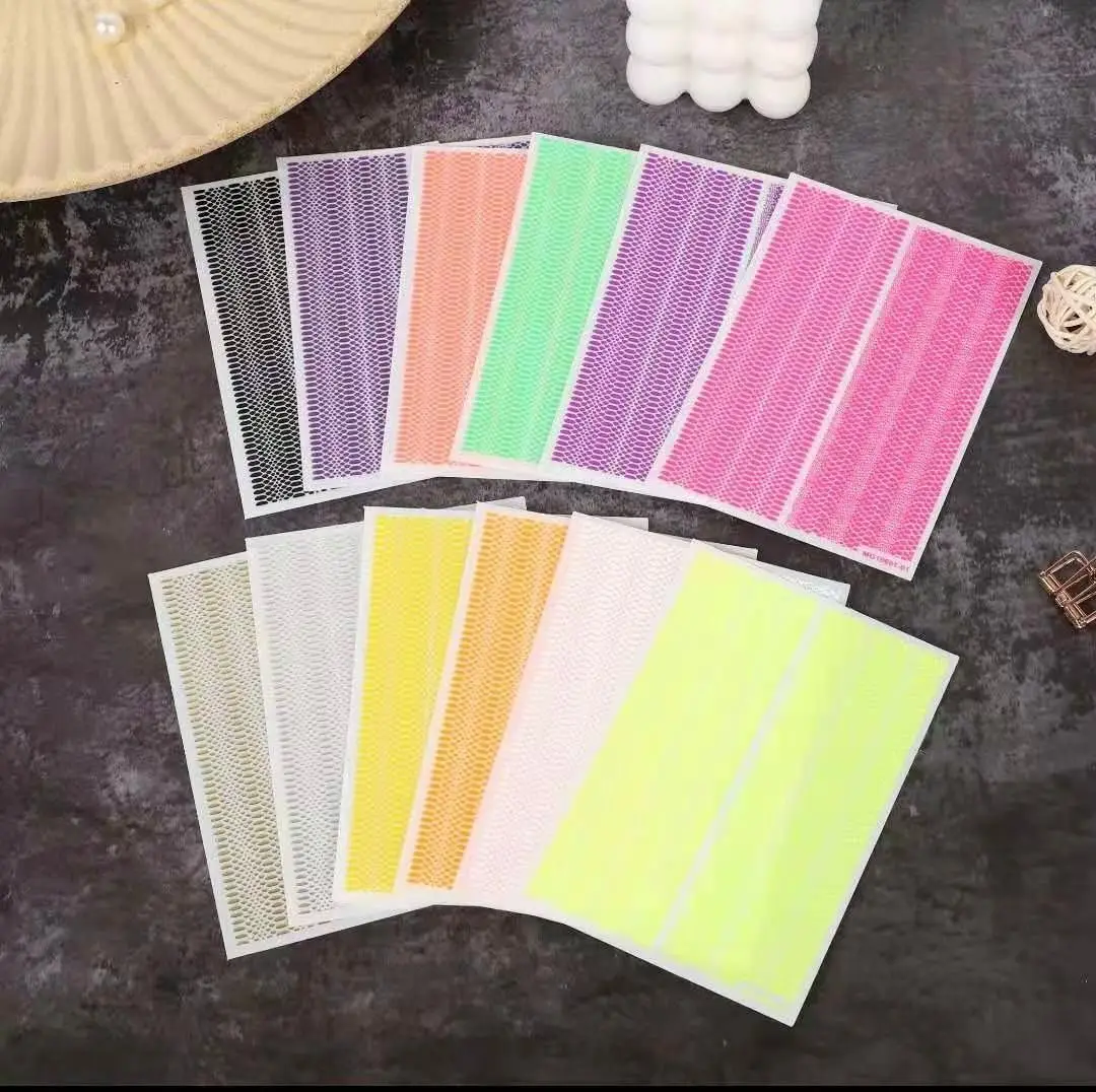 Self-Adhesive Japanese Style 3d Nail Stickers White/Gold/Black/Silver/Green/Orange/Red Snake Skin Nail Stickers, As picture show
Self-Adhesive Japanese Style 3d Nail Stickers White/Gold/Black/Silver/Green/Orange/Red Snake Skin Nail Stickers, As picture show