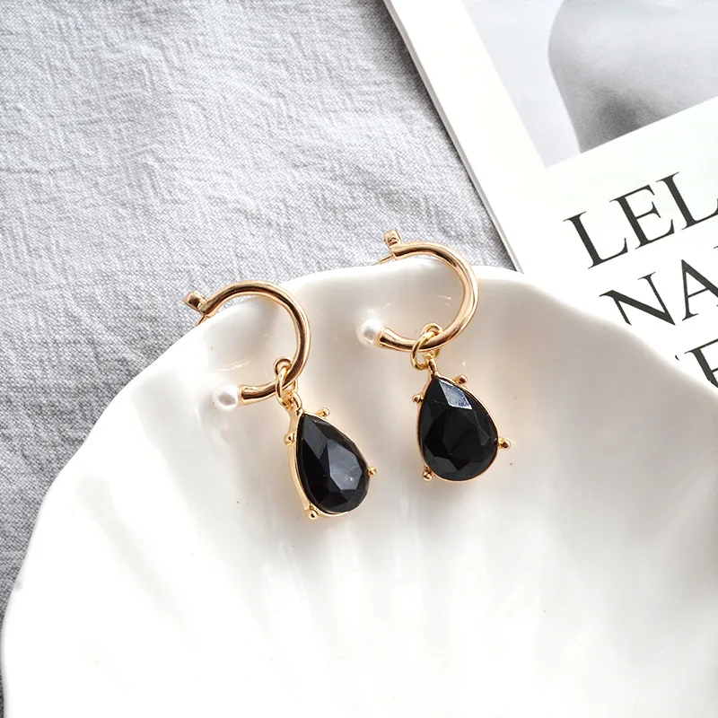 JUHU New style black retro zircon earrings star with the same type of jewelry metal alloy jewelry for women
JUHU New style black retro zircon earrings star with the same type of jewelry metal alloy jewelry for women