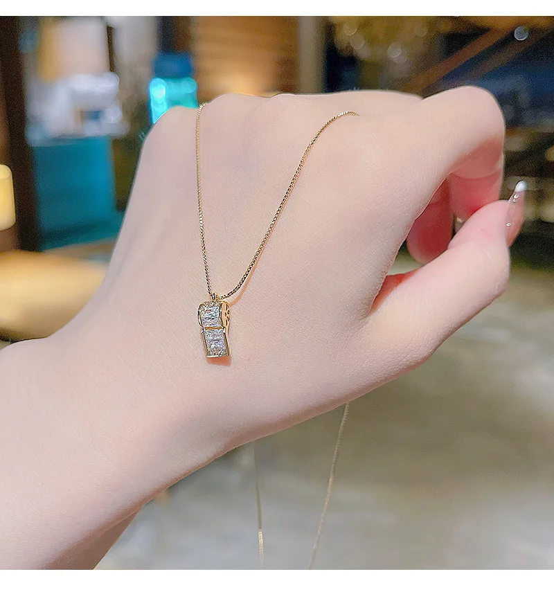 Ins New Arrival Gold Plated Chain Whistle Necklace Micro Paved CZ Whistle Shaped Stainless Steel Pendant Necklace For Girls
Ins New Arrival Gold Plated Chain Whistle Necklace Micro Paved CZ Whistle Shaped Stainless Steel Pendant Necklace For Girls