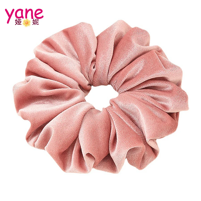 Wholesale Top Quality Black velvet oversize hair scrunchies and thick heavy winter hair bands big size for lady
Wholesale Top Quality Black velvet oversize hair scrunchies and thick heavy winter hair bands big size for lady