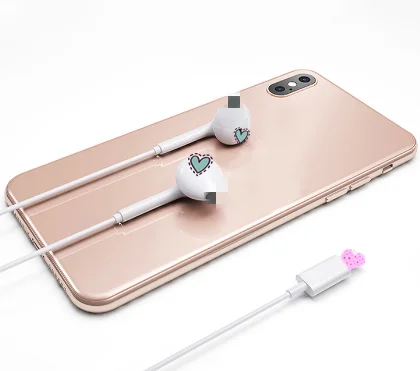 3.5mm jack wired headphone in-ear wired earphone wire control headphone for Apple for iPhone 6 7 8 x 11 12, White
3.5mm jack wired headphone in-ear wired earphone wire control headphone for Apple for iPhone 6 7 8 x 11 12, White