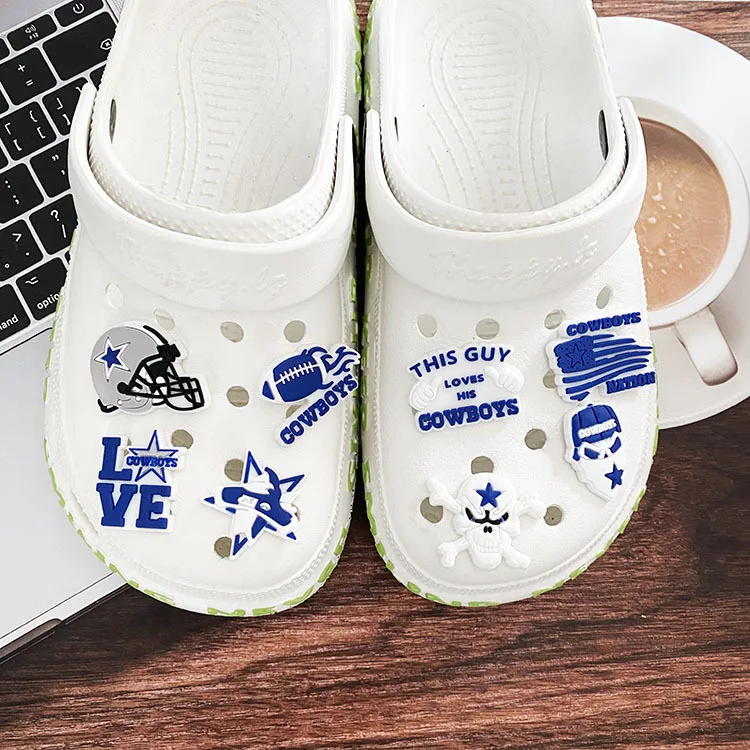 100pcs+wholesale new design custom DIY shoe croc charms clog pvc soft Shoe decoration As a gift for the child party
100pcs+wholesale new design custom DIY shoe croc charms clog pvc soft Shoe decoration As a gift for the child party