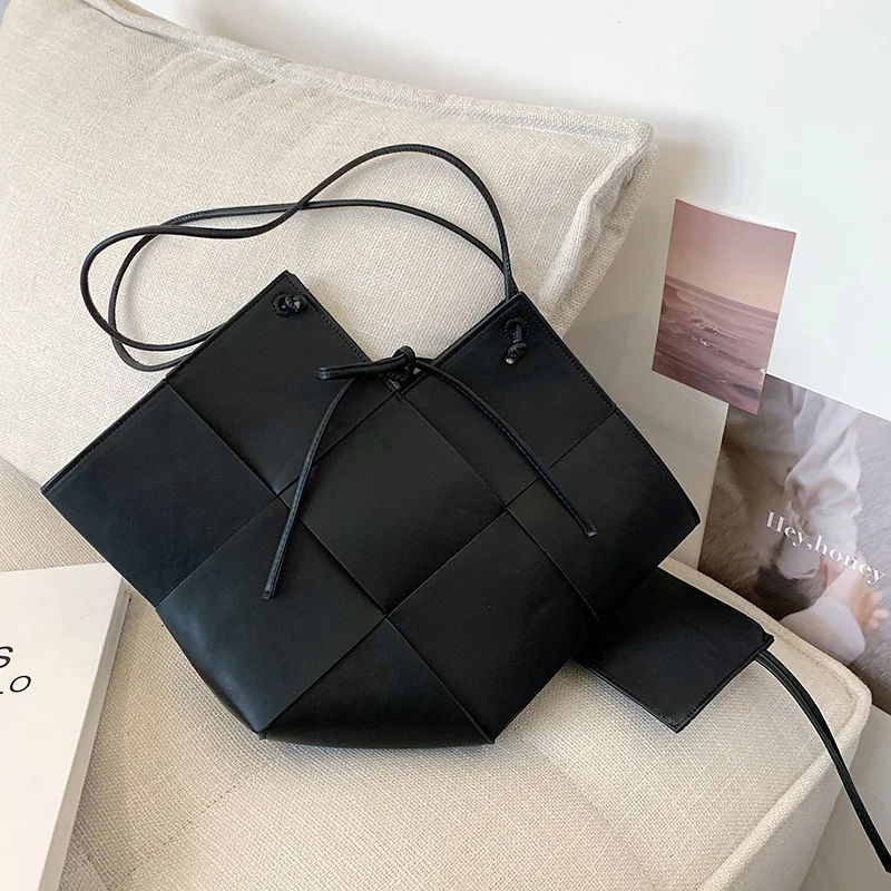 trending women hand bags women handbags luxury women leather hand bags, Red,black,pink,purple,blue,yellow,green,orange
trending women hand bags women handbags luxury women leather hand bags, Red,black,pink,purple,blue,yellow,green,orange