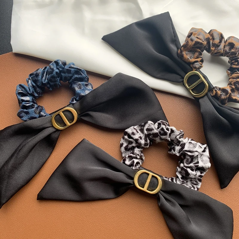 Vershal New Trend Leopard Print Spots Elastic Hair Band Hair Accessories For Women, 3 color
Vershal New Trend Leopard Print Spots Elastic Hair Band Hair Accessories For Women, 3 color