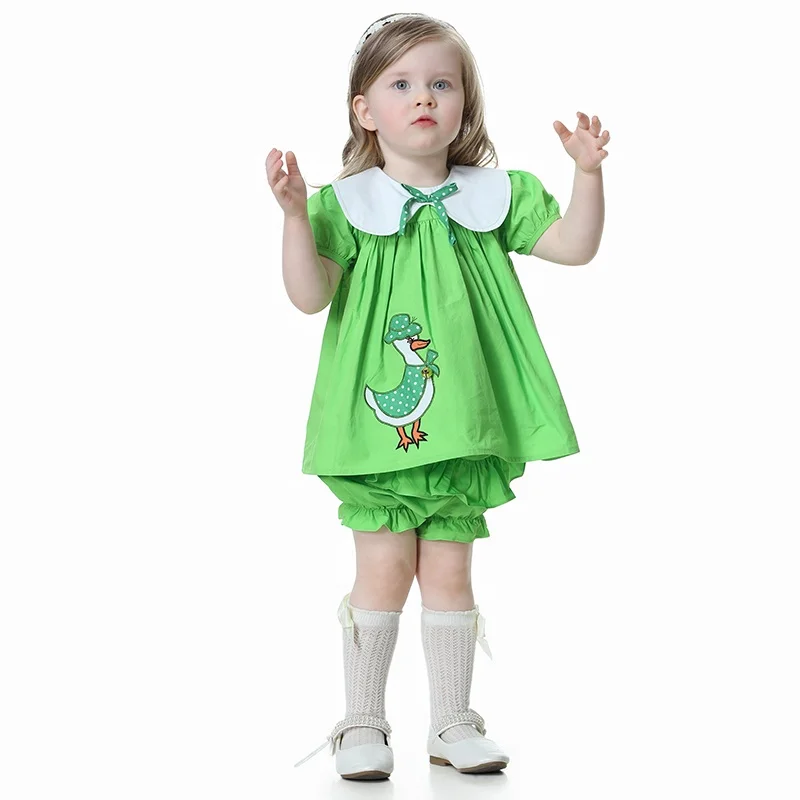 Summer kids clothing set short sleeve Tops+bloomers duck embroidered baby clothing sets
Summer kids clothing set short sleeve Tops+bloomers duck embroidered baby clothing sets
