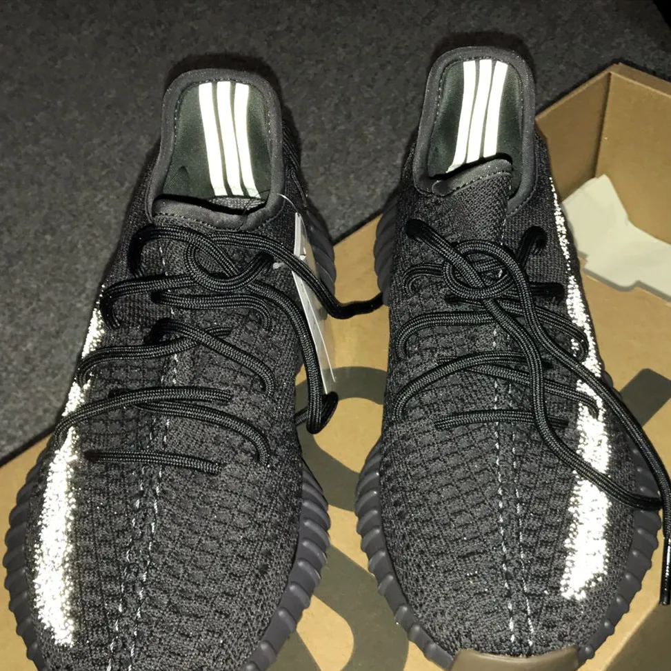 Top quality Design Original Quality Yeezreel Reflective brand yeezy 350 yezzy v2 running sports shoes for men, Cindrf
Top quality Design Original Quality Yeezreel Reflective brand yeezy 350 yezzy v2 running sports shoes for men, Cindrf