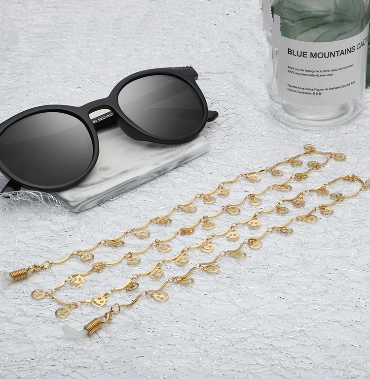 2021 Fashion Wholesale Elegant Smile Face Rounc CHAR Gold Eyewear Accessories Glasses Sunglasses Rope Lens Chain
2021 Fashion Wholesale Elegant Smile Face Rounc CHAR Gold Eyewear Accessories Glasses Sunglasses Rope Lens Chain