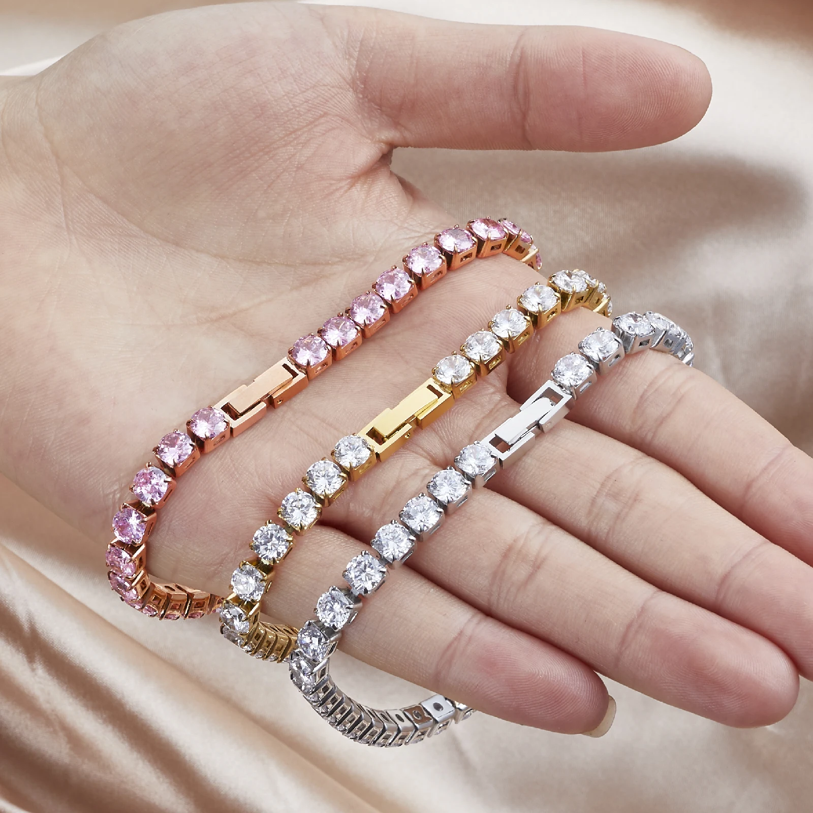 5mm Zircon Tennis Chain Bracelet Hip hop Jewelry Material Men CZ Iced Out Tennis Bracelet
5mm Zircon Tennis Chain Bracelet Hip hop Jewelry Material Men CZ Iced Out Tennis Bracelet