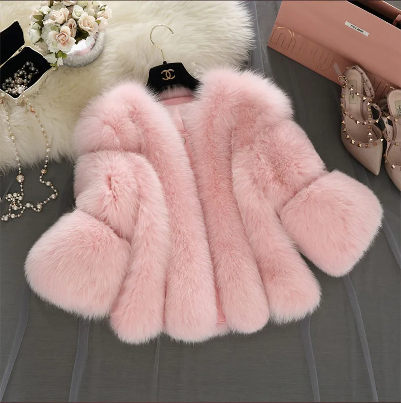 Hot selling solid color casual korean winter coats clothes women faux fur coat for wholesales
Hot selling solid color casual korean winter coats clothes women faux fur coat for wholesales