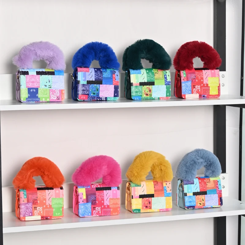 Winter Designer Colorful Paisley Leather Crossbody Small Purse With Fur Handle Print Luxury Shoulder Cute Bandana Bags for Girls
Winter Designer Colorful Paisley Leather Crossbody Small Purse With Fur Handle Print Luxury Shoulder Cute Bandana Bags for Girls