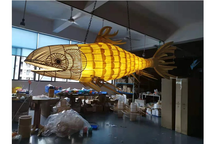 Customized handmade wood weaving fish shape rattan bamboo chandeliers for restaurant hotel pendant light