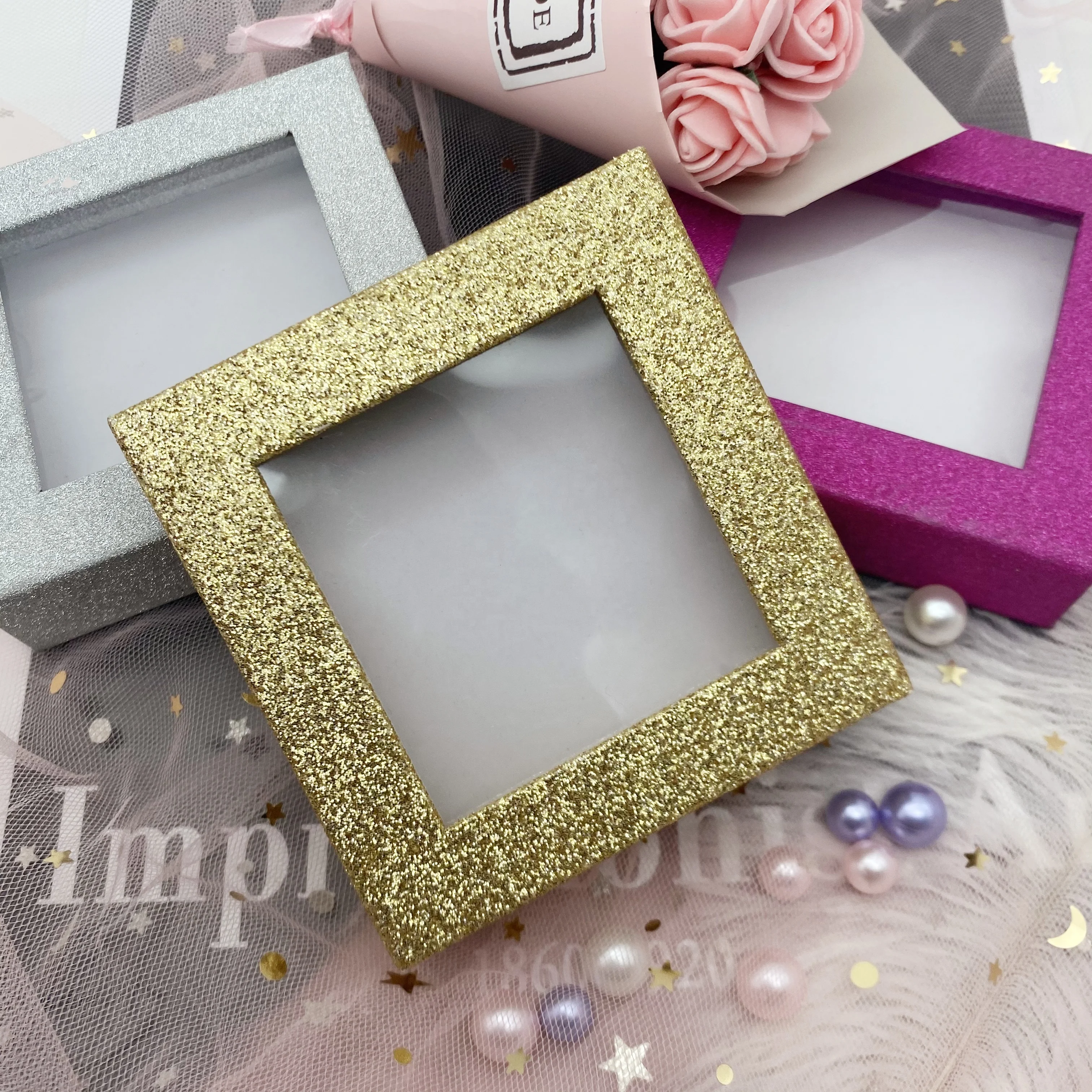 custom design empty logo pink and white gold lash box, Purple
custom design empty logo pink and white gold lash box, Purple