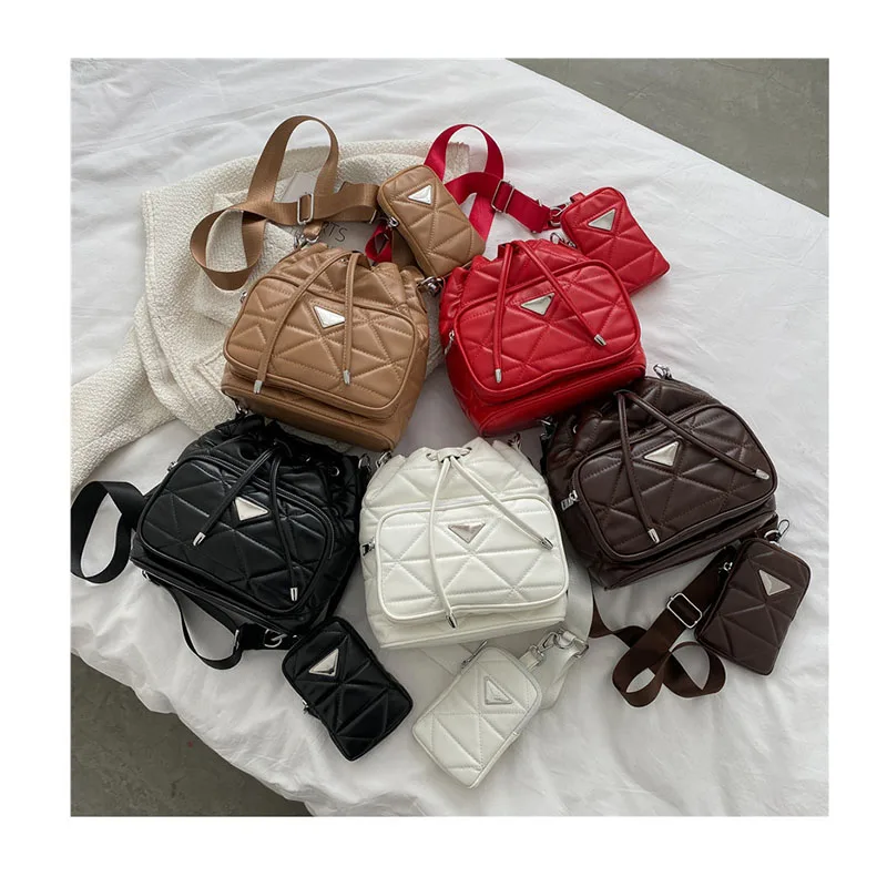Brand Women Quilted Diamond Lattice Bag Casual Drawstring Single Shoulder Crossbody Bags 2022 Bucket Handbags With Mini Purse
Brand Women Quilted Diamond Lattice Bag Casual Drawstring Single Shoulder Crossbody Bags 2022 Bucket Handbags With Mini Purse