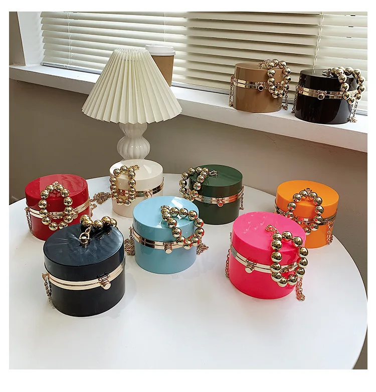 2021 Mini Famous Brand Women Portable Box Handbags Acrylic Pvc Messenger Bag Metal Beads Strap Shoulder Bag Round Purses Bolsa, Multi color
2021 Mini Famous Brand Women Portable Box Handbags Acrylic Pvc Messenger Bag Metal Beads Strap Shoulder Bag Round Purses Bolsa, Multi color