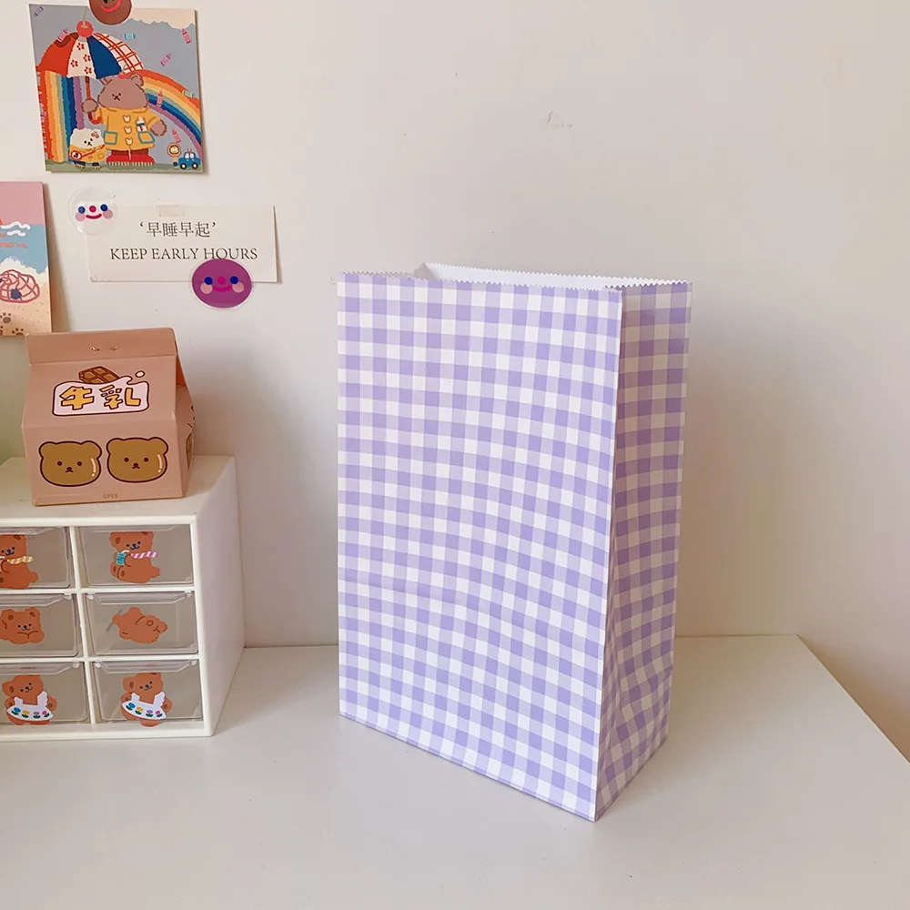 Factory wholesale exquisite plaid paper box bag gift packaging mini candy bag birthday party decoration packaging bags
Factory wholesale exquisite plaid paper box bag gift packaging mini candy bag birthday party decoration packaging bags
